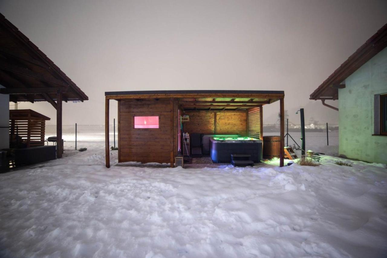 Villa Domceky Sabinka A Melinka à Valča Extérieur photo